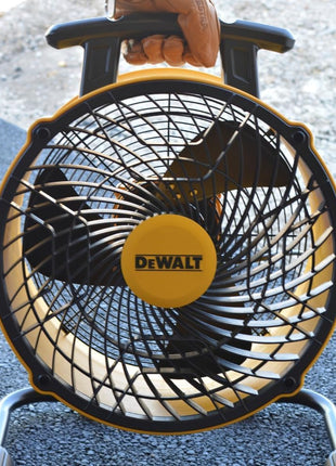 DEWALT 40 cm Heavy Duty Floor Fan, High Velocity Barrel Shop Fan, 3-Speed Powerful with 4000 CFM, 360° Adjustable Tilting Airflow Fan for Warehouse, Workshop, Factory, Basement